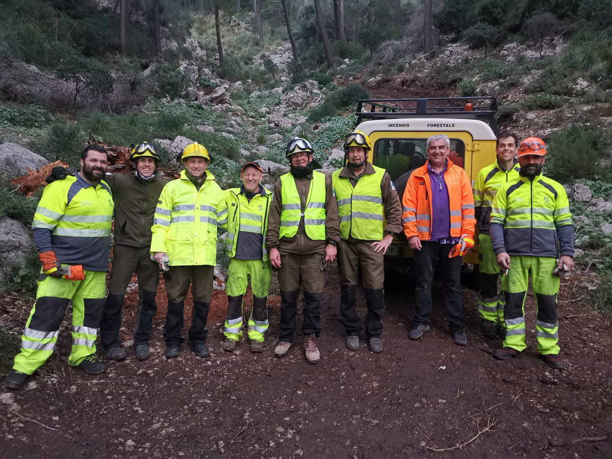 equipo-trabajadores-gruas-mallorca